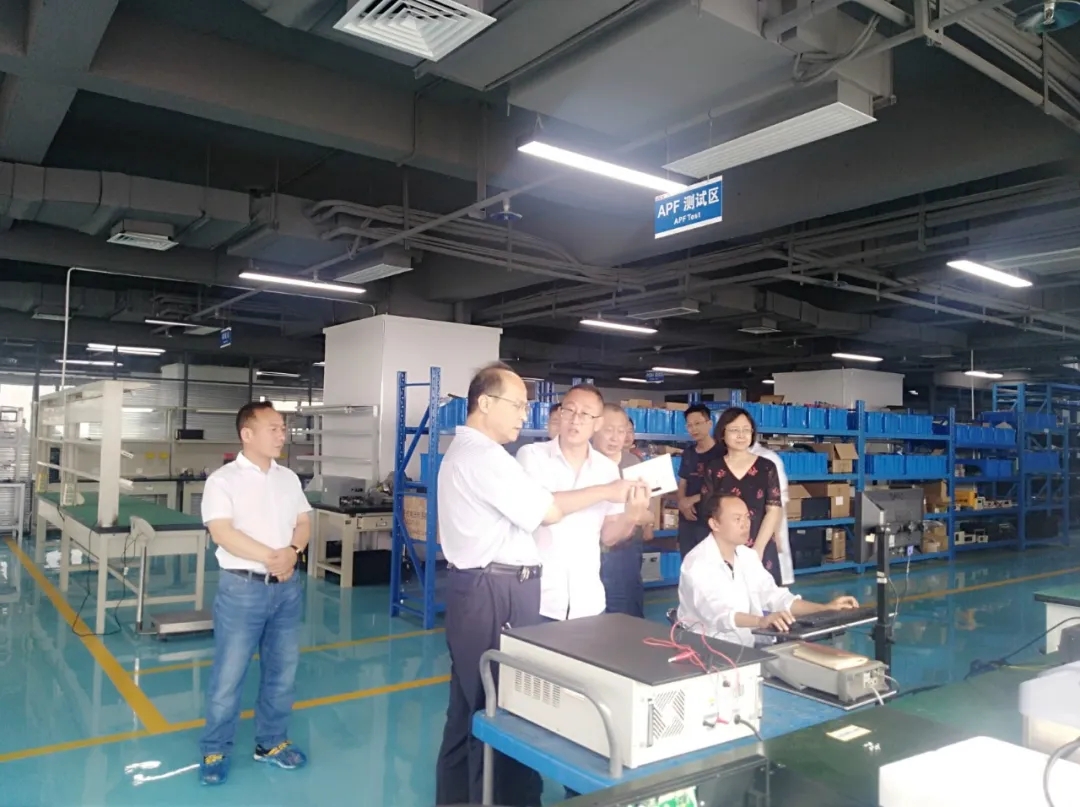 派瑞領導一行蒞臨西馳電氣總部參觀指導(圖5)