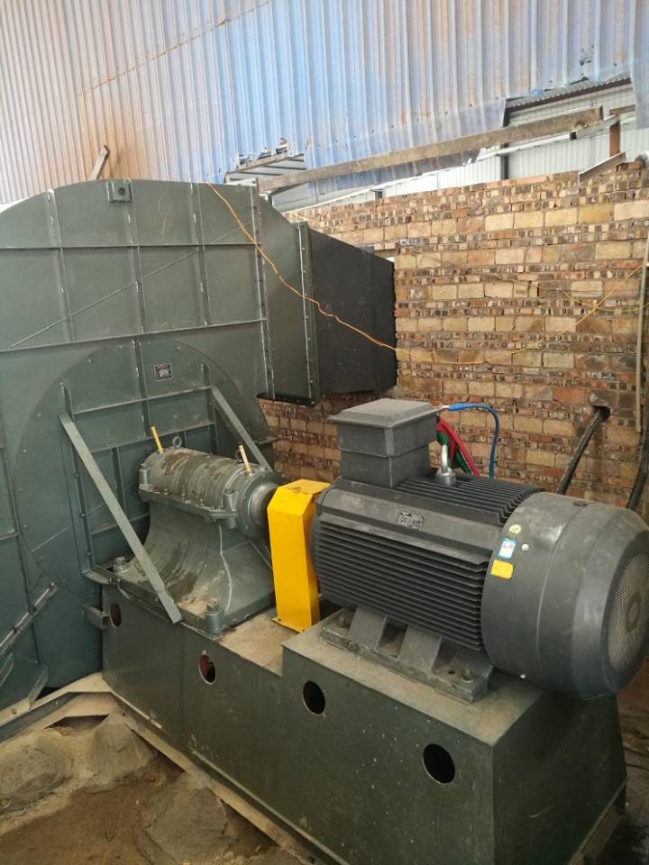 XFC350變頻器在玻璃鋼化爐上應用(圖3) XFC350變頻器在玻璃鋼化爐上應用(圖3)