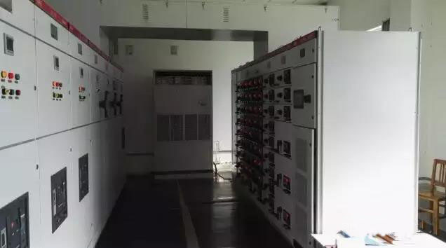 山東某紙業配電室應用西馳有源電力濾波器(圖1) 山東某紙業配電室應用西馳有源電力濾波器(圖1)