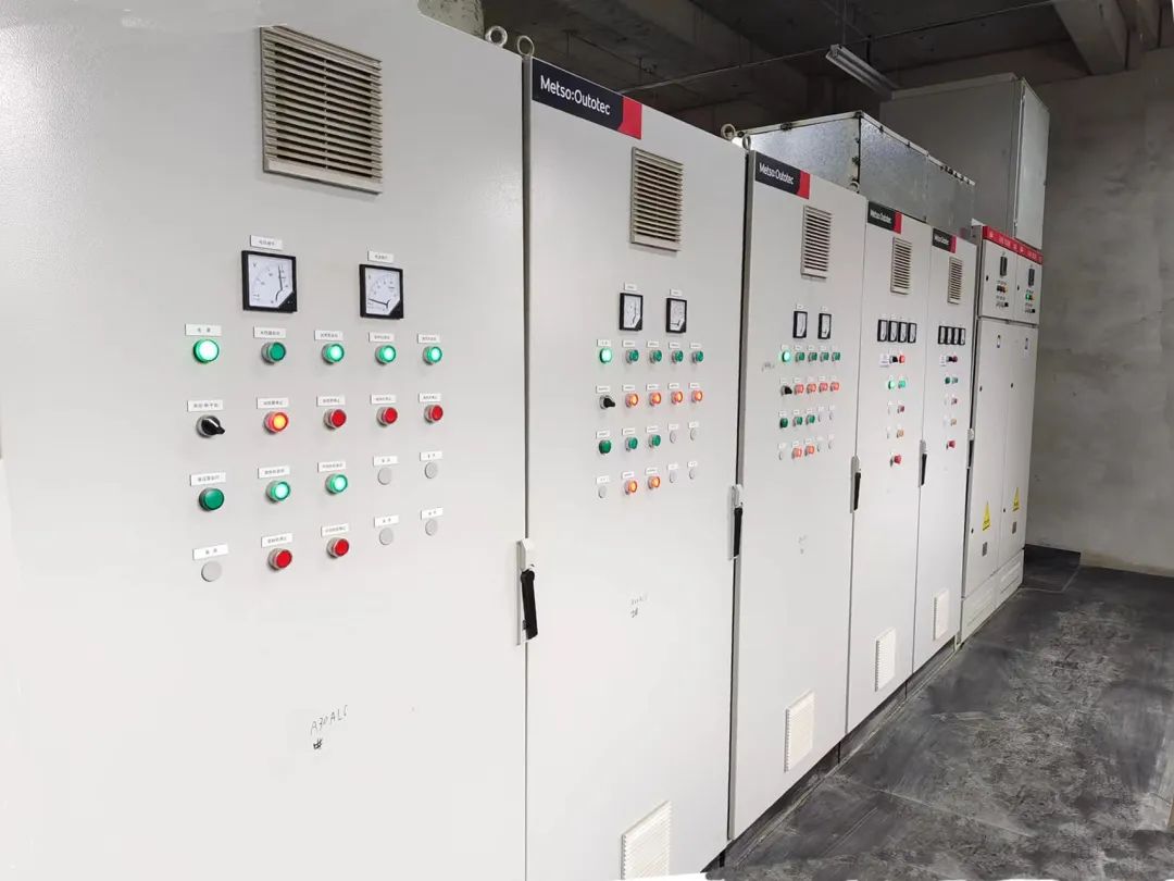 西馳電氣服務(wù)中國能建葛洲壩易普力公司—砂石骨料項目(圖4) 西馳電氣服務(wù)中國能建葛洲壩易普力公司—砂石骨料項目(圖4)